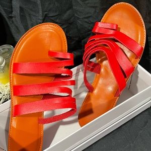 Straps sandals slides